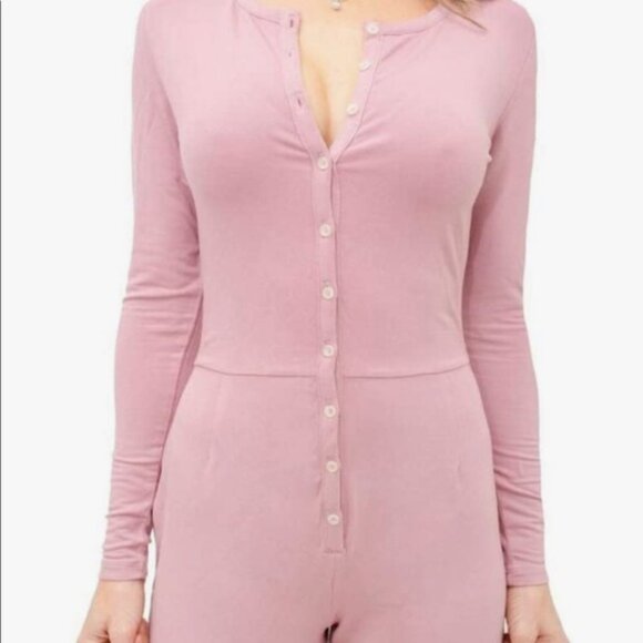 NWOT Privilege Sleep by Priv Onesie Romper Sz S Light Mauve Pink Buttery Soft - Picture 2 of 4